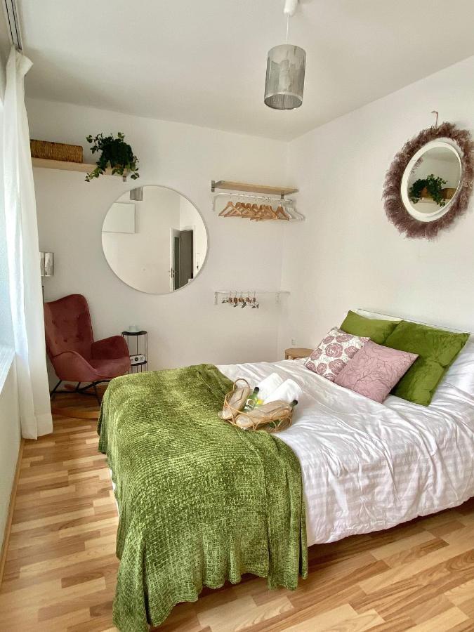 Stay In Aux, Feel At Home ! 2 Room Apartment Central Incl All You Need For 4 Person, 24H Check In, Pkw Parking Only Augsburg Exteriör bild