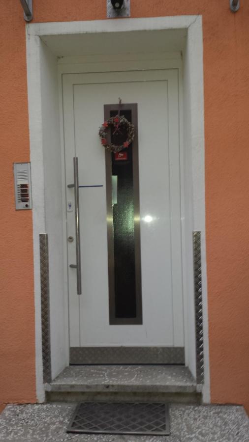 Stay In Aux, Feel At Home ! 2 Room Apartment Central Incl All You Need For 4 Person, 24H Check In, Pkw Parking Only Augsburg Exteriör bild